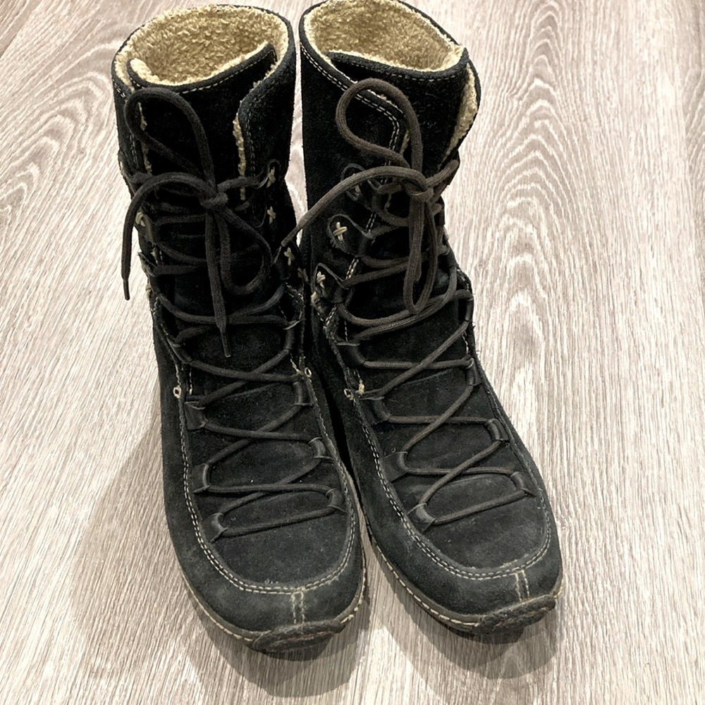 Timberland waterproof winter boots size 8